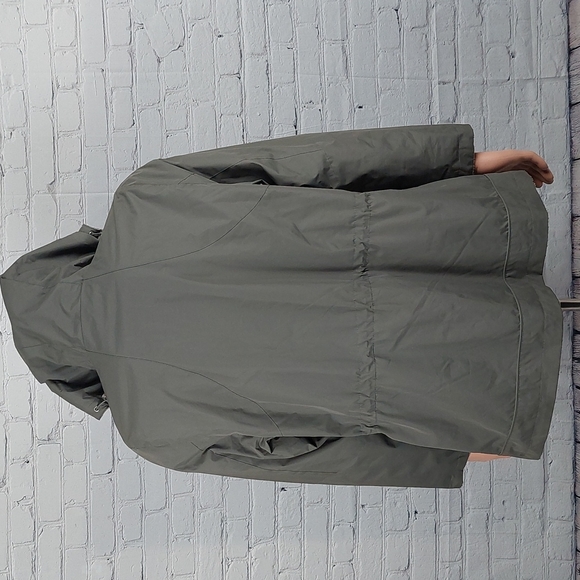 Woman's winter rain 🌧 coat - Picture 5 of 8